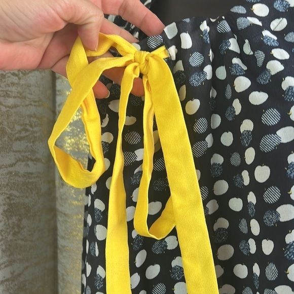 Cleo Navy Blue Polka Dot And Bow Tank Top Size M - Picture 7 of 13